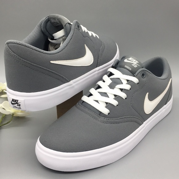 nike sb m